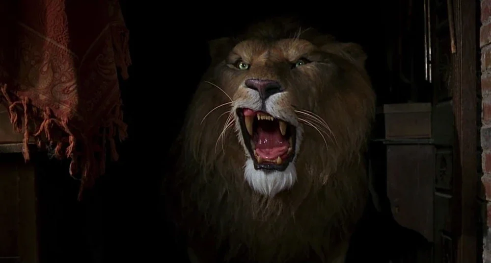 Jumanji Alan Parrish camera tracking and lion practical set blocking